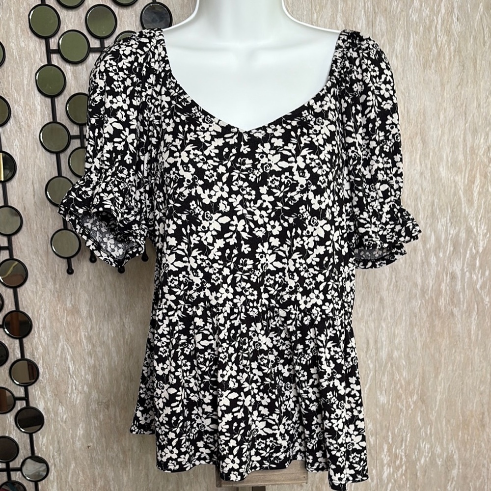 Daytrip Black and White Floral Blouse